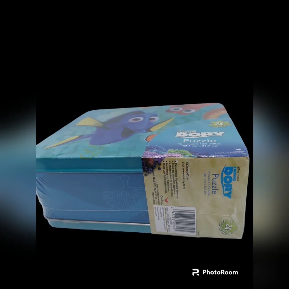 Disney Pixar Finding Dory 24 Piece Puzzle In Lunchbox Style Case NWOT